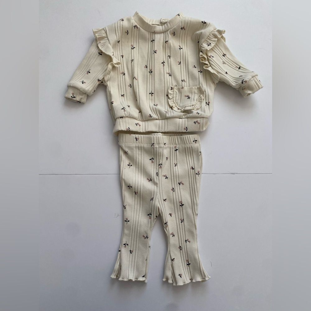 Grayson Mini Cream Floral Ruffle Baby Outfit 3-6M